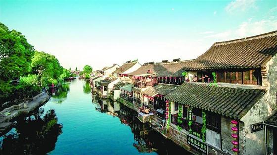 探索建設(shè)特色小鎮(zhèn)，破解城鄉(xiāng)環(huán)保難題